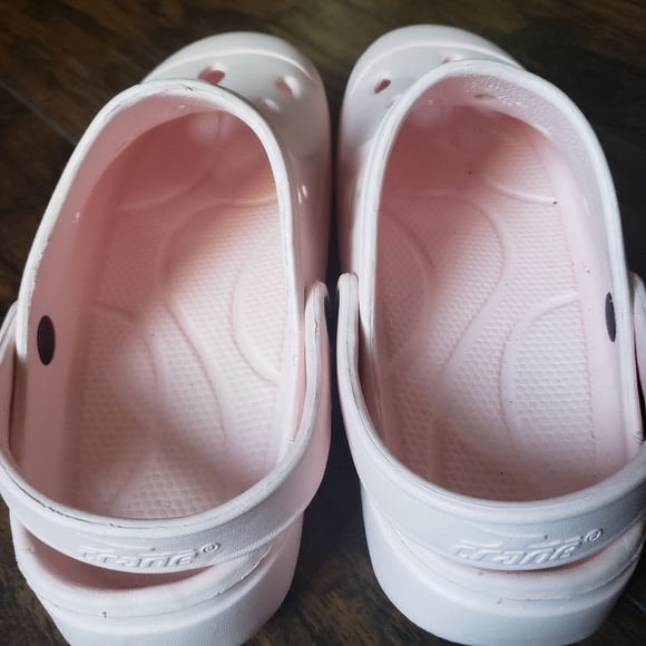 Crane Clogs Shoes - Picture 2 of 4